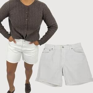 Vintage Levi’s White High Rise Denim Shorts 10